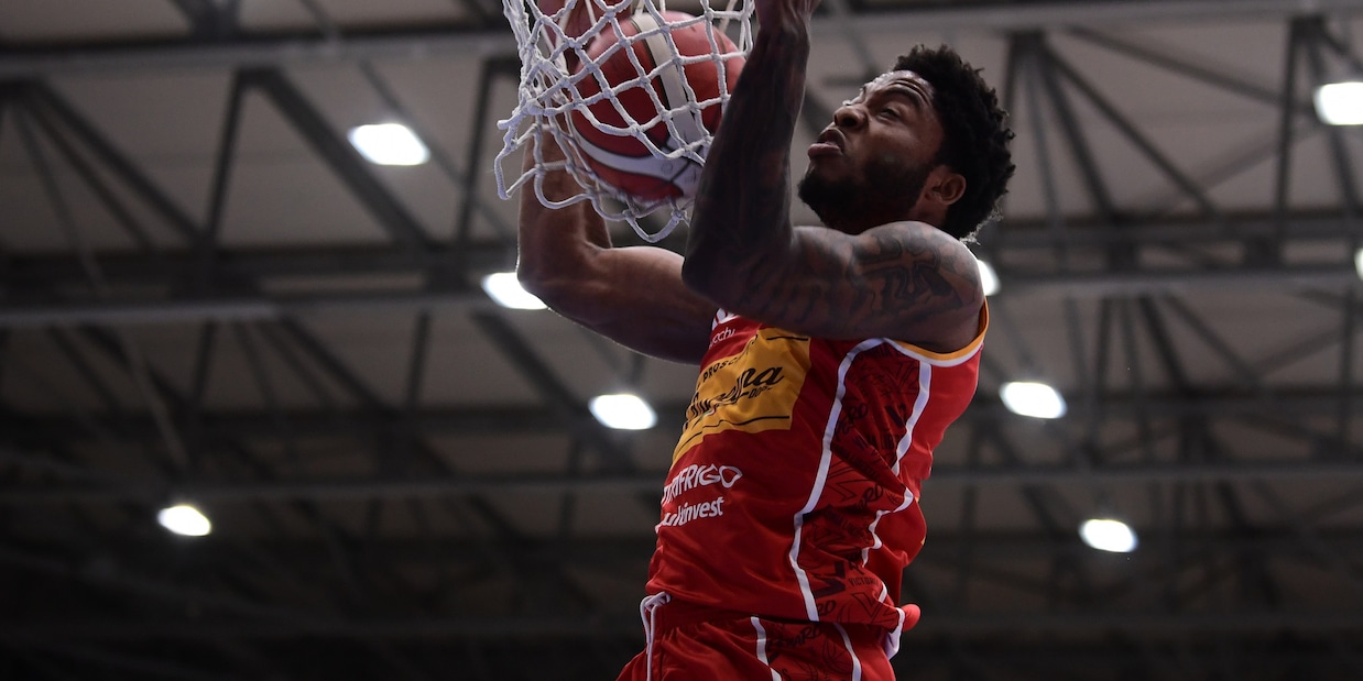 Pesaro e Reggio Emilia conquistano i playoff: beffata Trieste