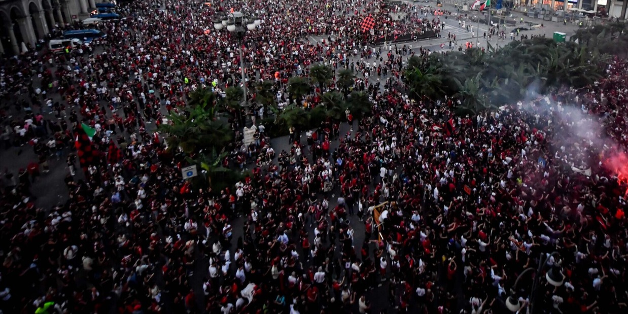 Festa scudetto Milan, scritta anti-Inter sul Duomo di Orvieto