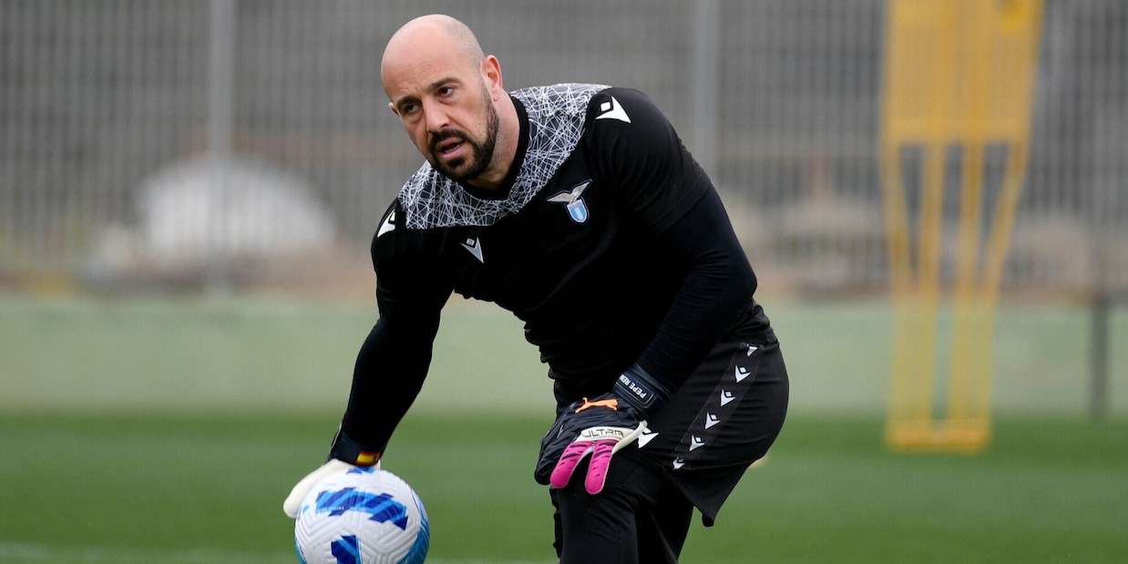 Lazio, Reina risolve il contratto: tornerà in Spagna