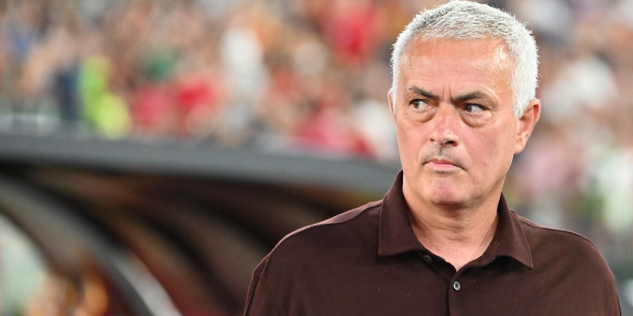 Mourinho festeggia 22 anni di carriera: "L'espulsione? Questo sono io"