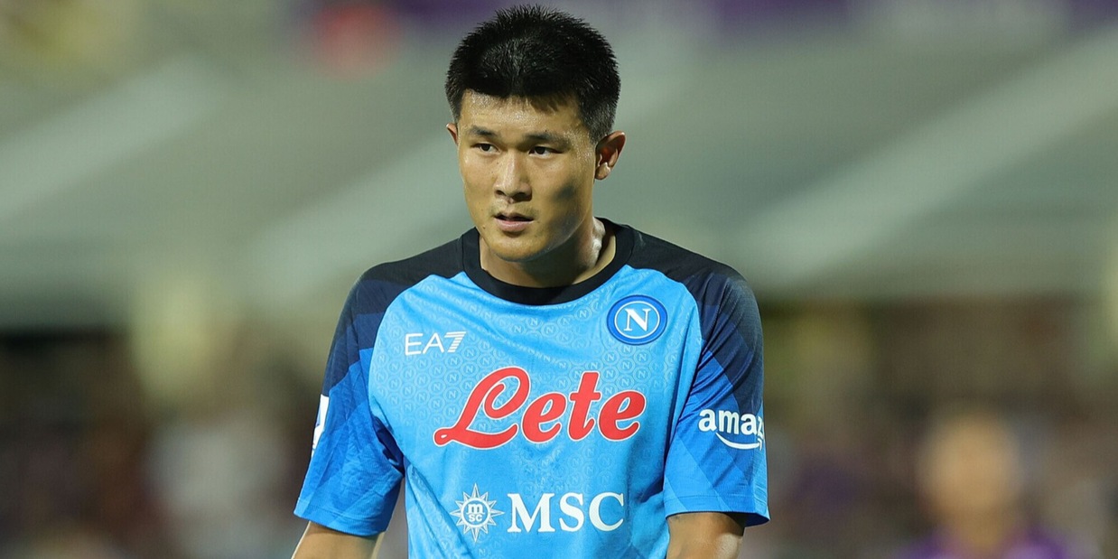Karate Kim è il leader del Napoli: acrobazie, forza e gol
