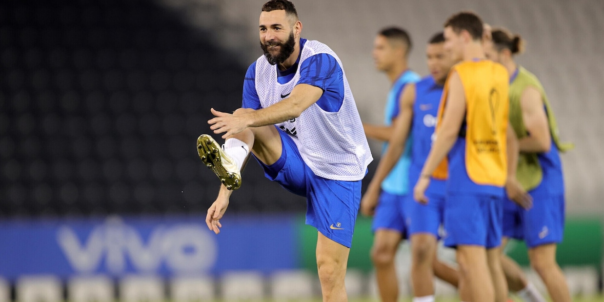 Bufera Benzema, è scontro totale con Deschamps e la Francia: "Poteva giocare i Mondiali". E mostra le prove