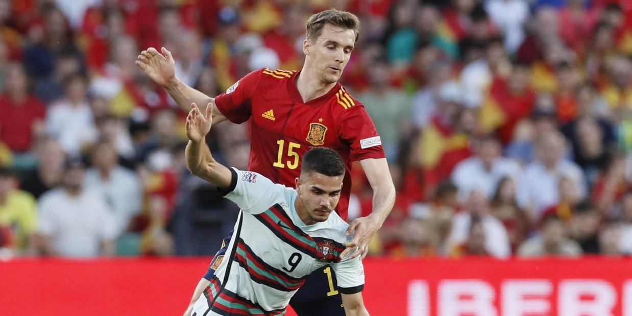 Roma, arriva Llorente dal Leeds: rinforzo in difesa per Mourinho