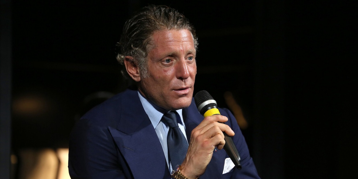 Juve, la dura replica di Lapo Elkann a un tifoso: "Io non sono mio cugino"