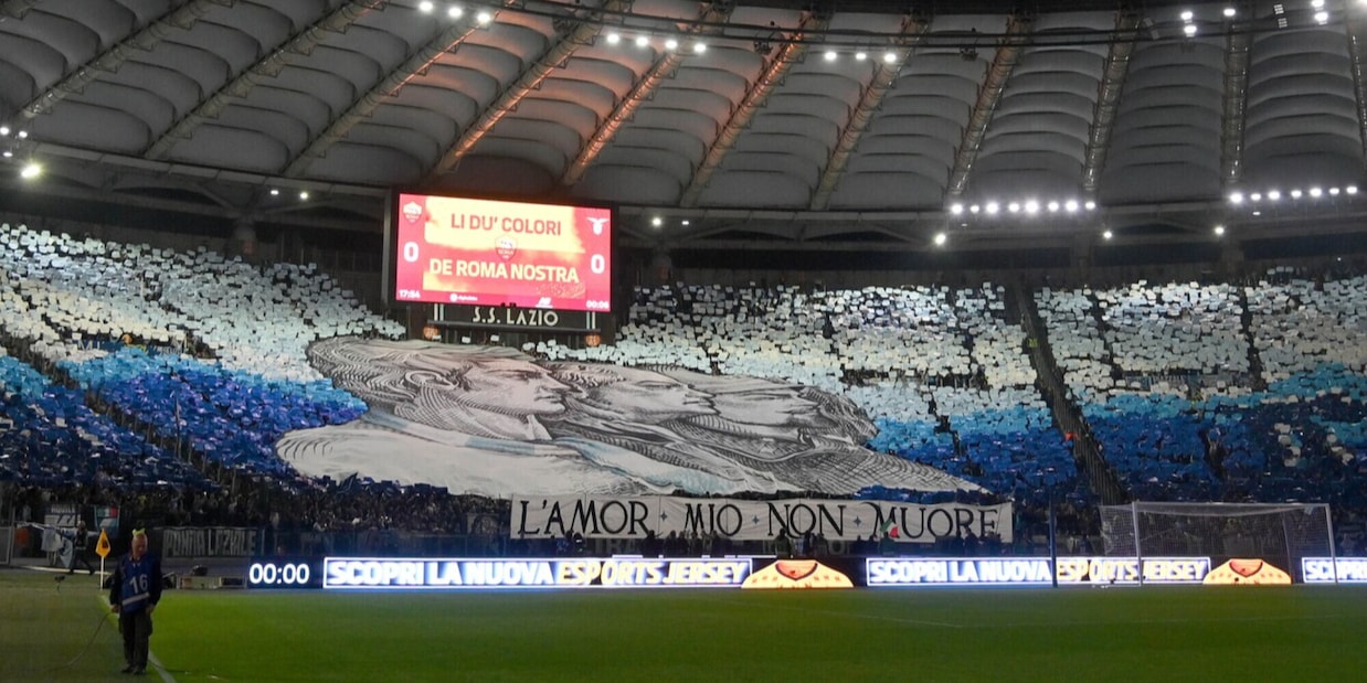 Lazio, la spinta dei tifosi per il derby: dallo striscione all’organizzazione della coreografia