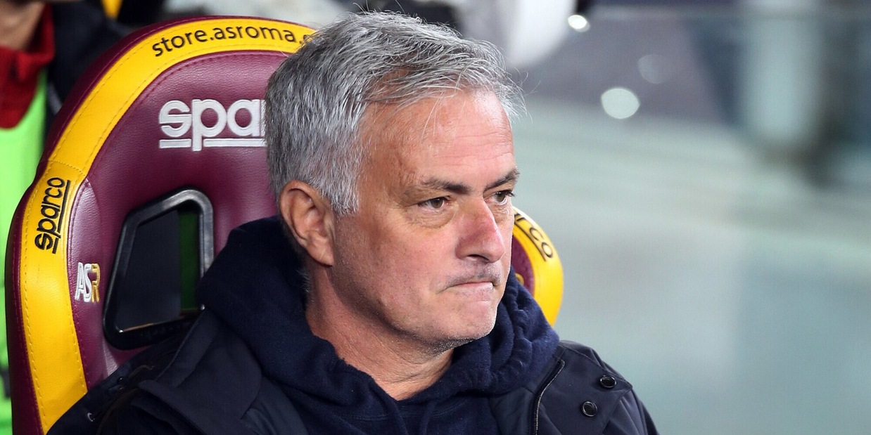 Padre Mourinho benedice i tifosi