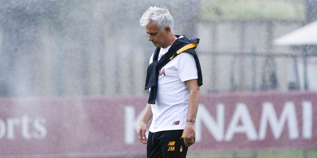 Roma, incroci di mercato: Mourinho parla con gli agenti, Smalling tratta