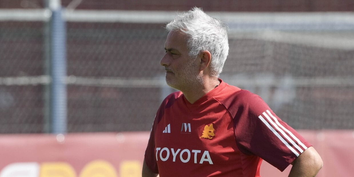 Mourinho fa il conto alla rovescia: il gesto è tutto per la sua Roma