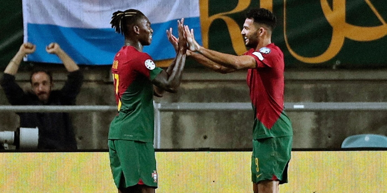 Il Portogallo di Leao travolge il Lussemburgo. Ok la Slovacchia di Lobotka