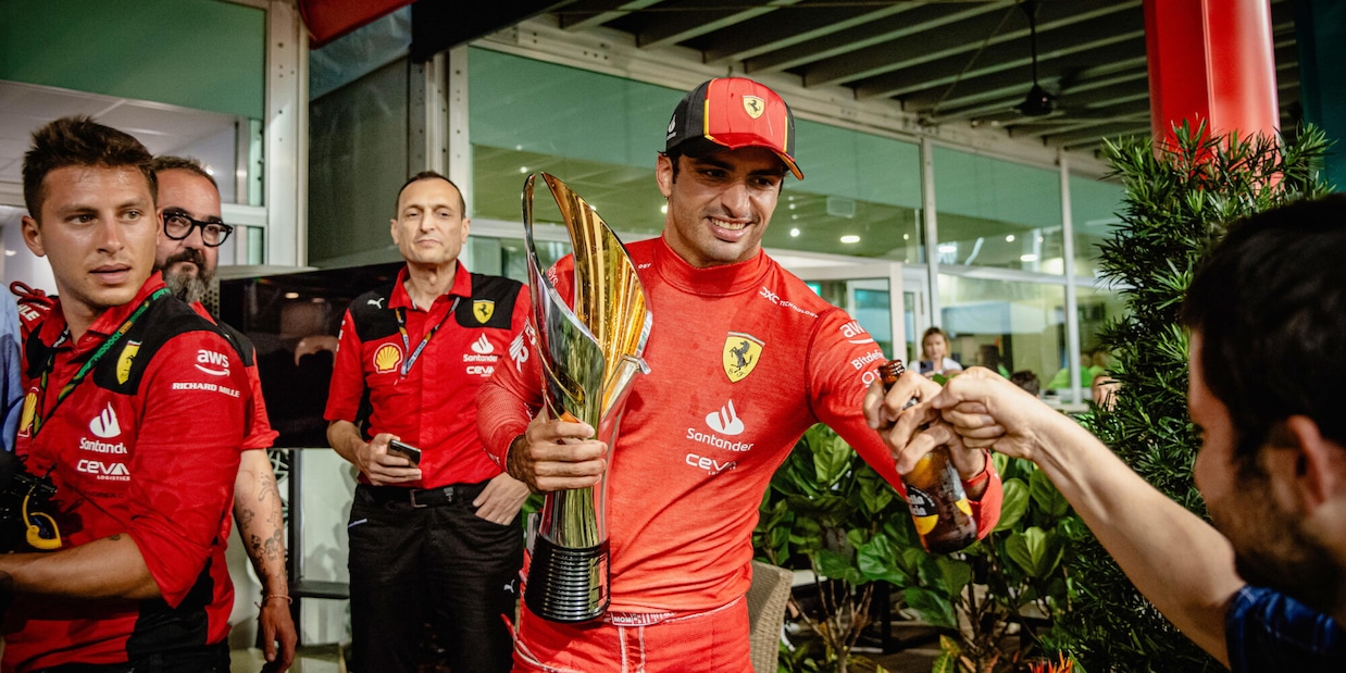 Retroscena Sainz, la mossa della Ferrari che ha incartato Verstappen