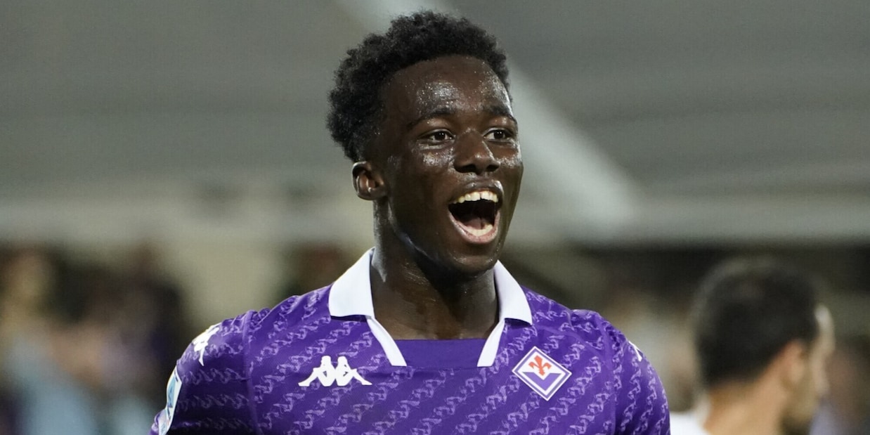 Fiorentina, ufficiale il rinnovo di Kayode fino al 2028