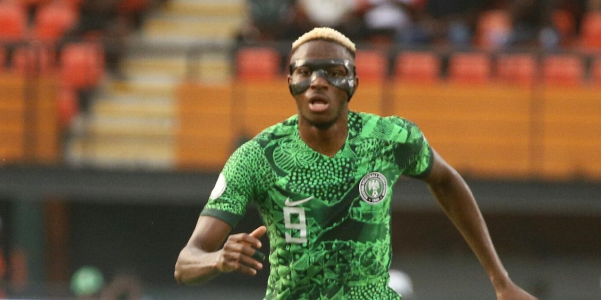 Clamoroso in Nigeria-Sudafrica: gol di Osimhen, il Var annulla e dà rigore contro!
