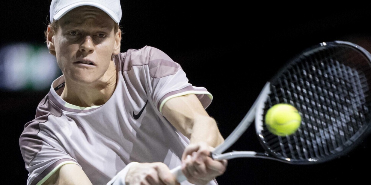 Sinner, quanti punti dista da Alcaraz e Djokovic: la nuova classifica ATP