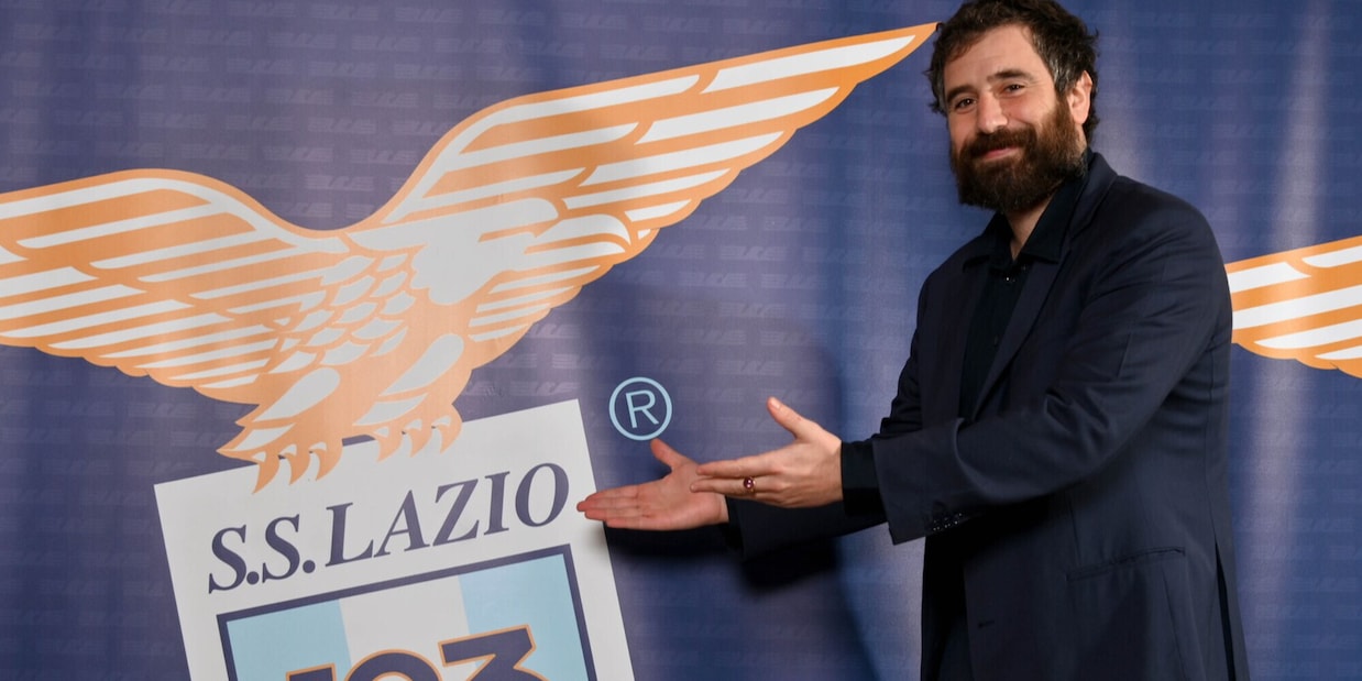 Tommaso Paradiso, frecciata social a Lotito: "Da vent'anni un'era oscura"