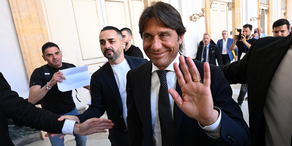 Conte scatenato, le dieci frasi in conferenza che esaltano i tifosi del Napoli