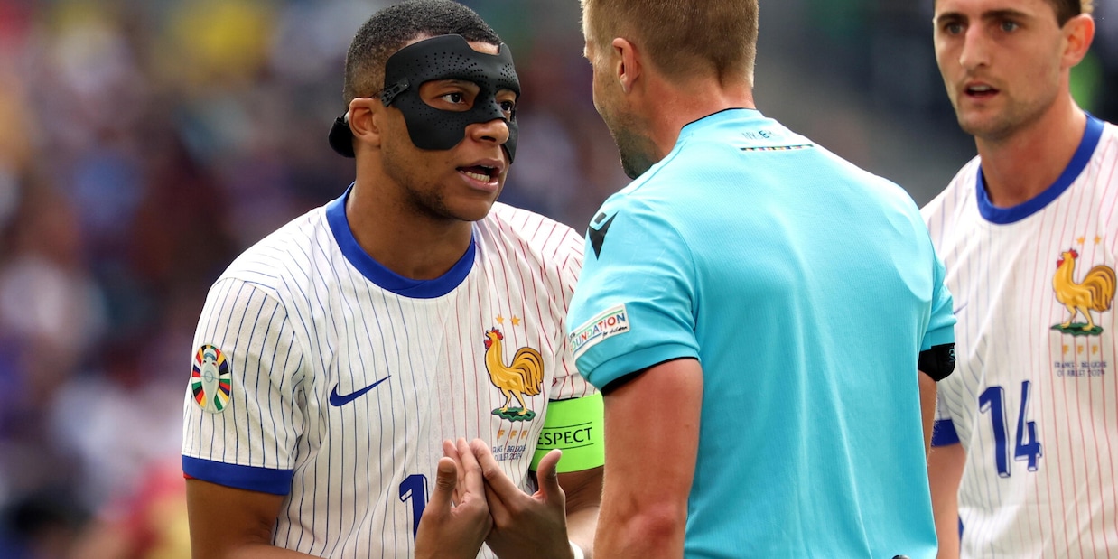 La Francia durissima contro Mbappé: "Che fine ha fatto?"