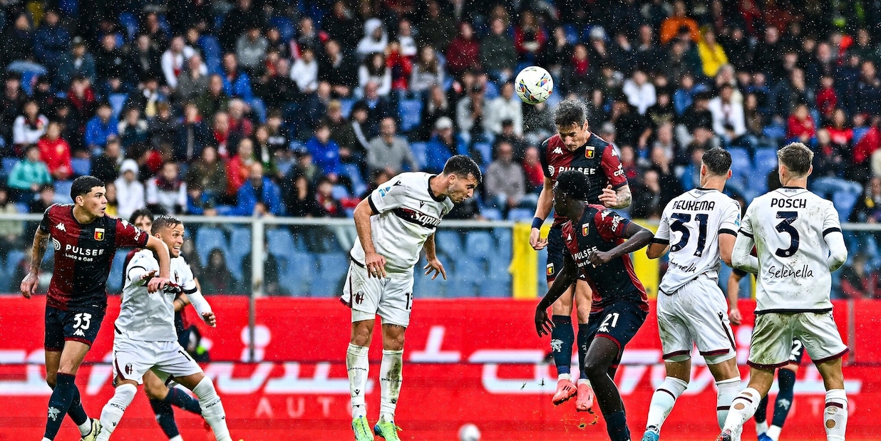 Genoa-Bologna 2-2: un super Pinamonti salva Gilardino