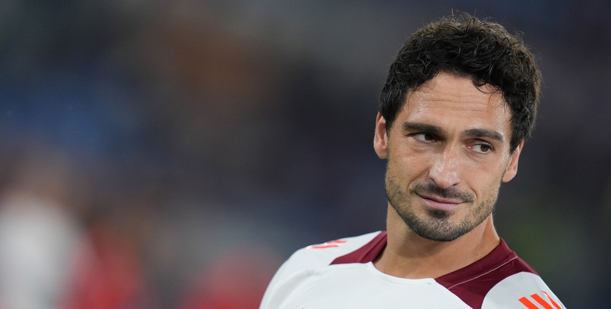 Roma, perché Hummels non gioca: segreti e retroscena di un inizio difficile