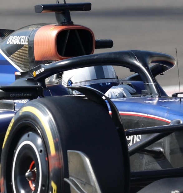 F1: Sainz primi giri su Williams, test ad Abu Dhabi