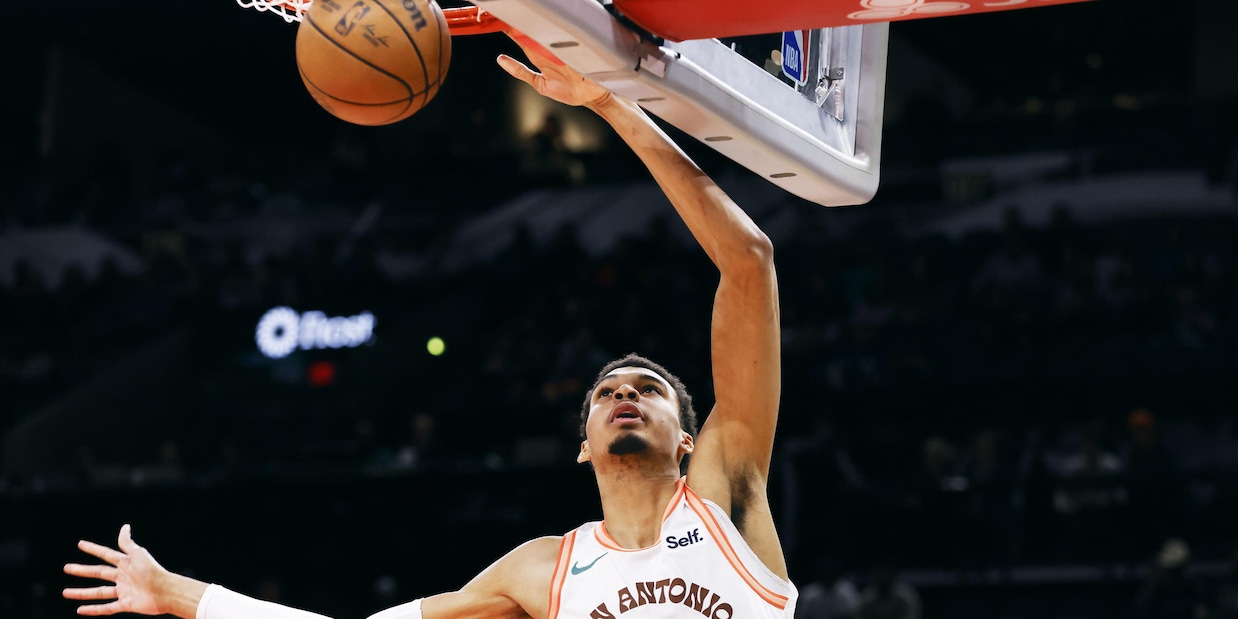 Bridges trascina New York: Spurs ko, dà spettacolo anche Wembanyama