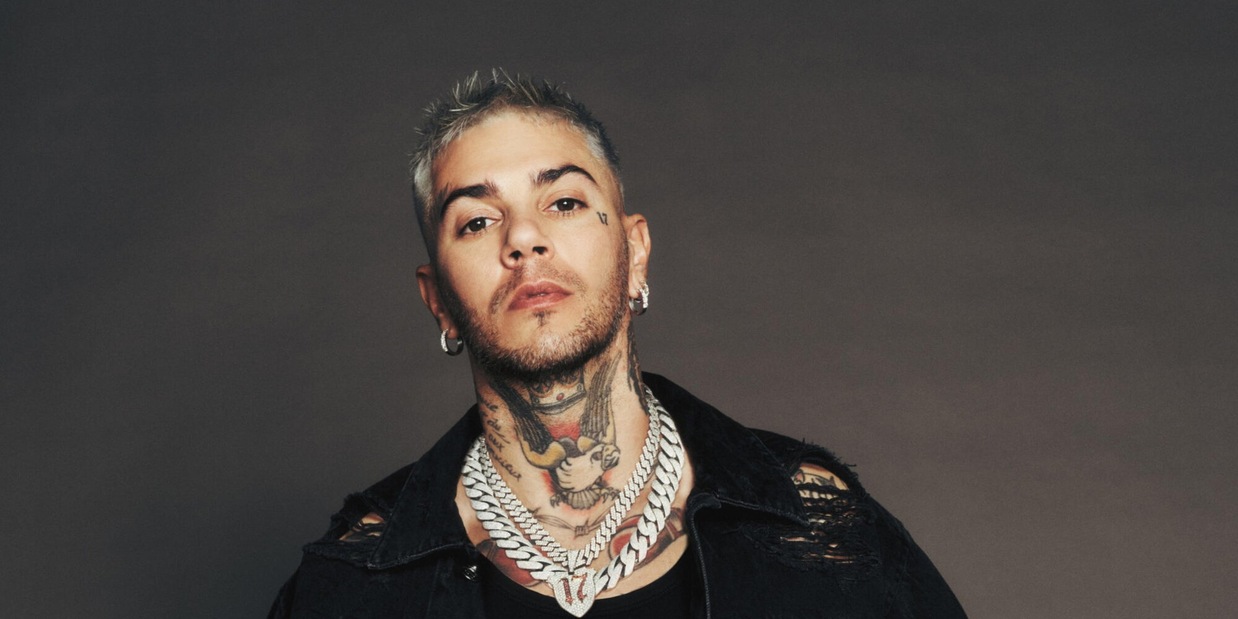 Sanremo 2025, Emis Killa si ritira dal Festival. L'annuncio e cosa succede ora