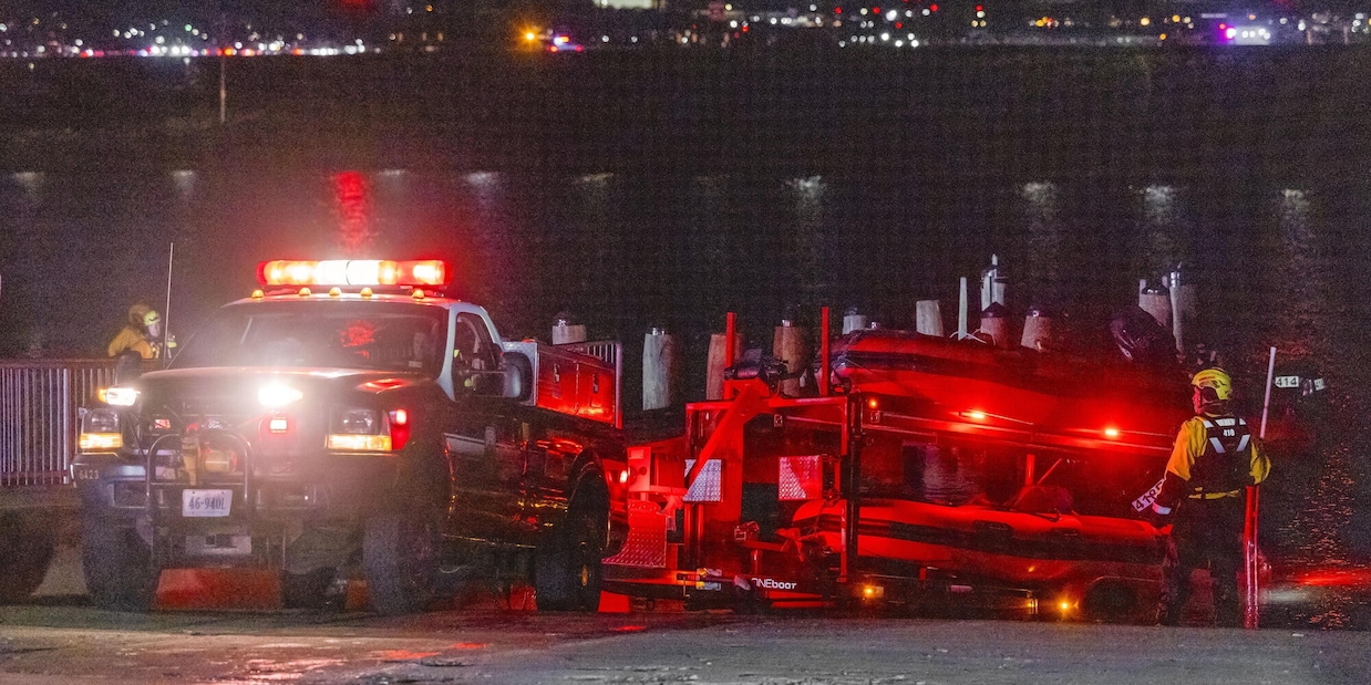 Aereo caduto a Washington: a bordo una squadra di pattinaggio
