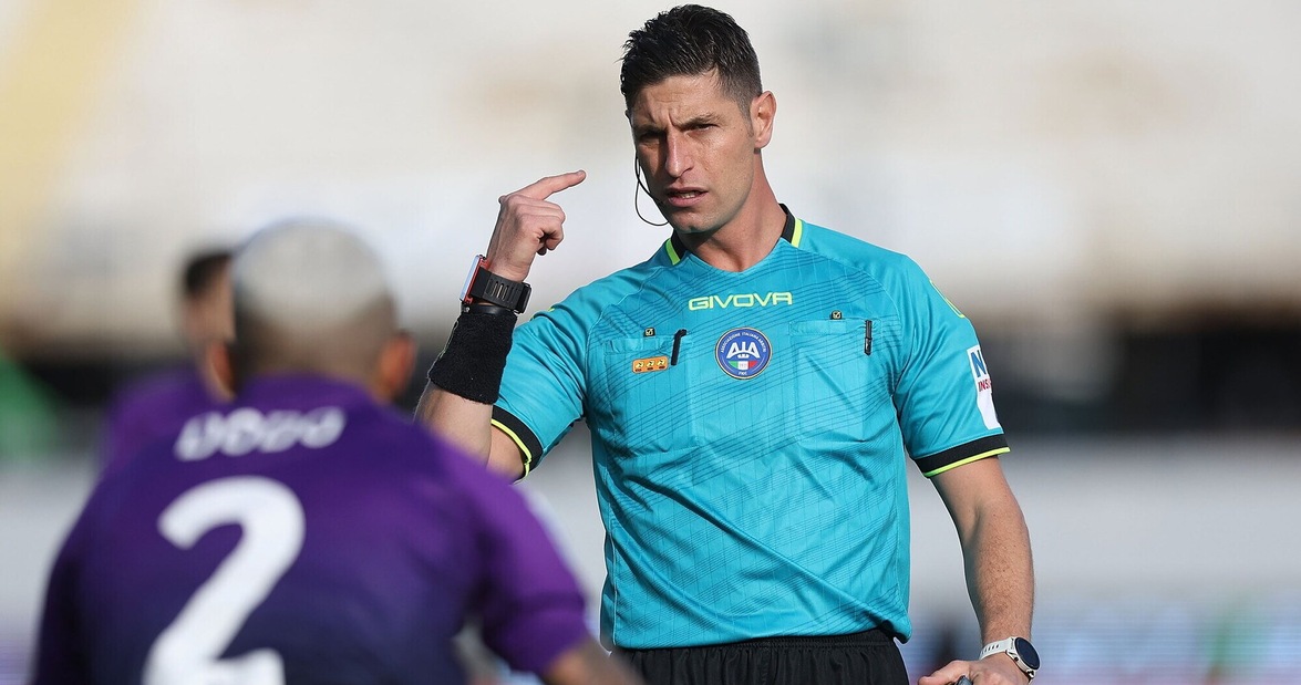 Fiorentina e Genoa in campo nel secondo tempo dopo 30 minuti: il motivo