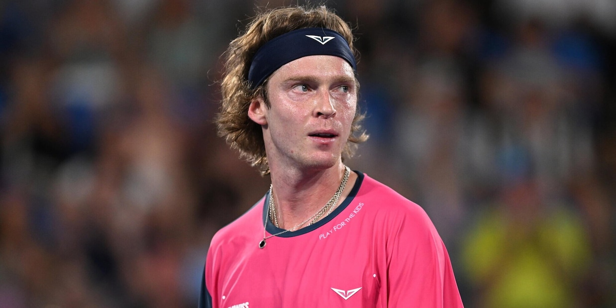 Rublev shock, le parole che agitano il tennis: "Mi davo racchettate fino a sanguinare"
