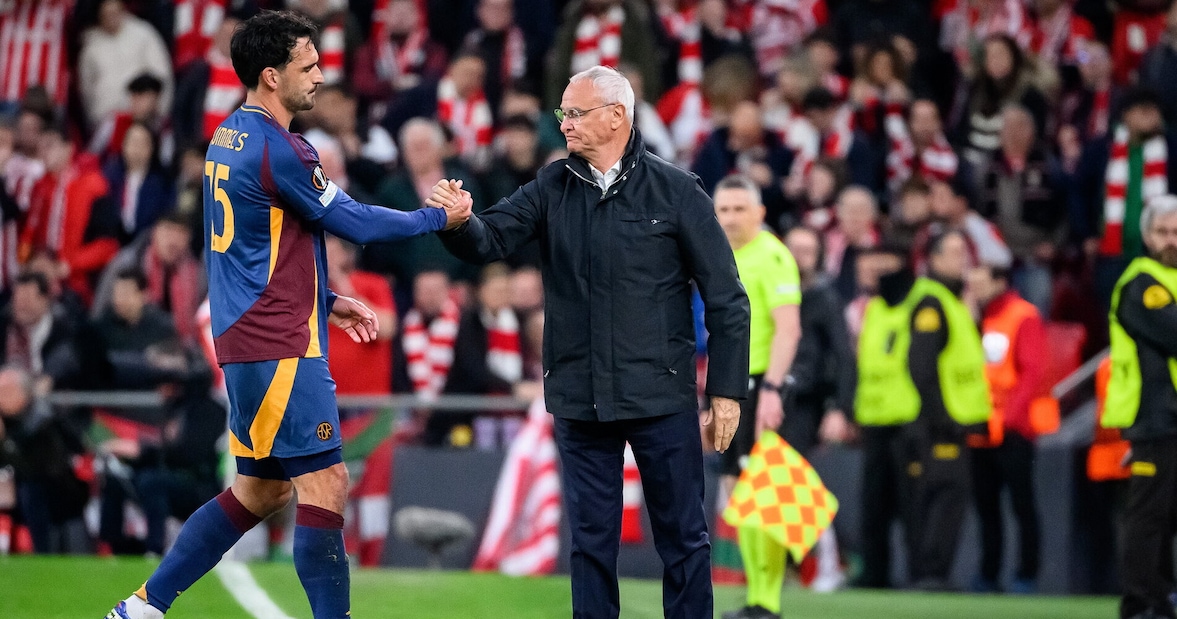 Hummels espulso dopo 11' in Athletic Bilbao-Roma: il bel gesto di Ranieri a bordo campo