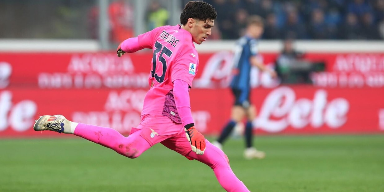 Lazio, Santo Mandas: il greco tiene viva la qualificazione con tre maxi parate e si scalda per il derby