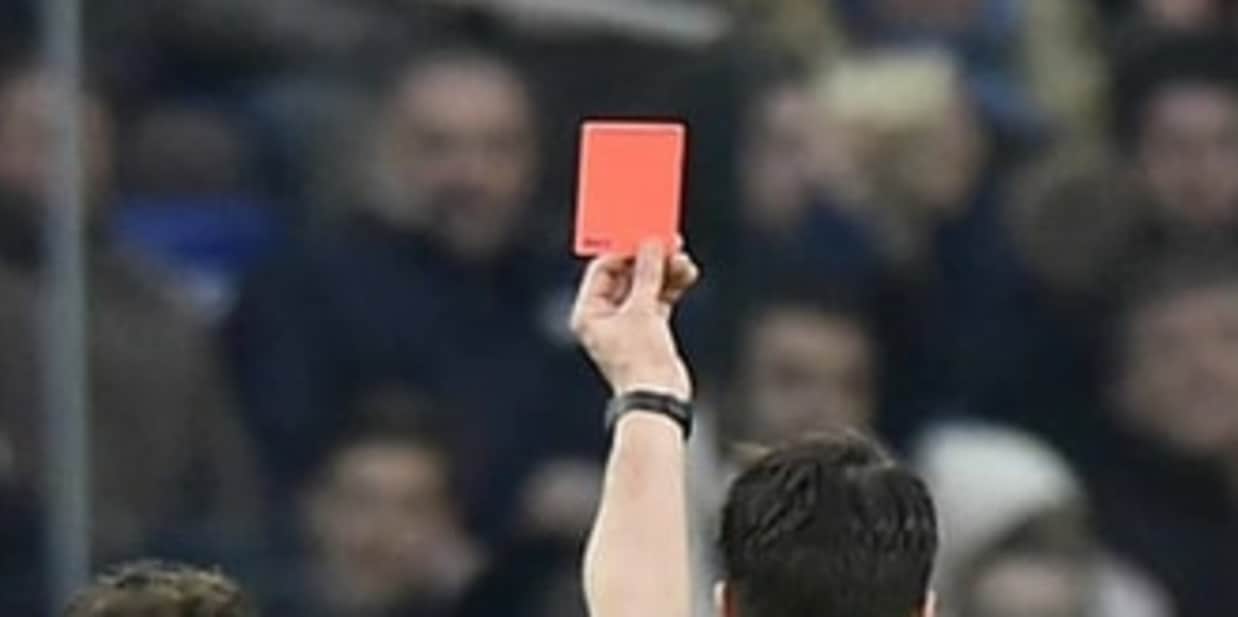 Insulti shock ad un arbitro donna: "Dovresti fare la fine di Ilaria"