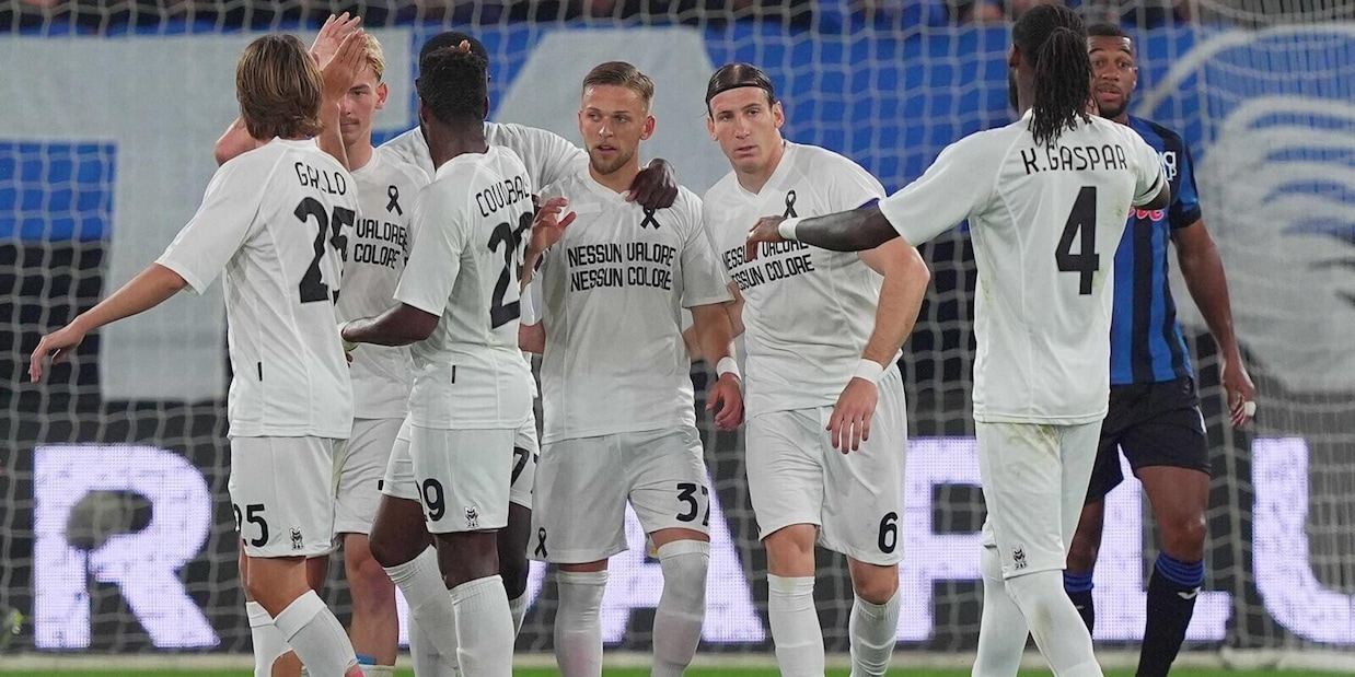 Atalanta-Lecce, dolore e colore 