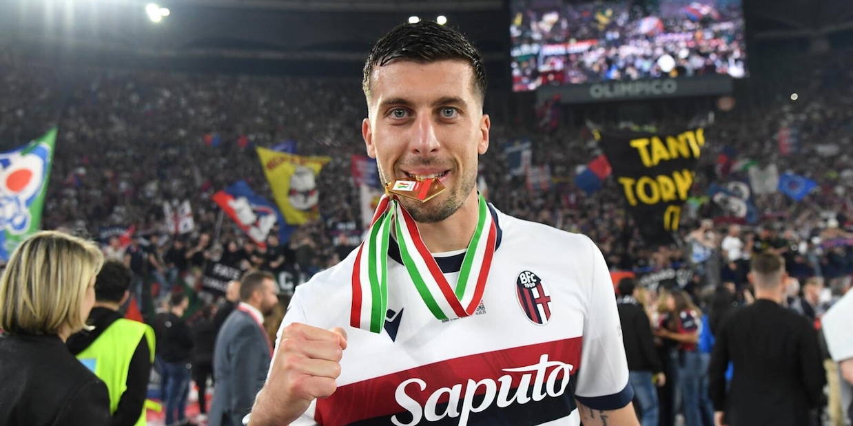 Bologna, è ufficiale: riscattato Casale dalla Lazio. Contratto fino al 2028  