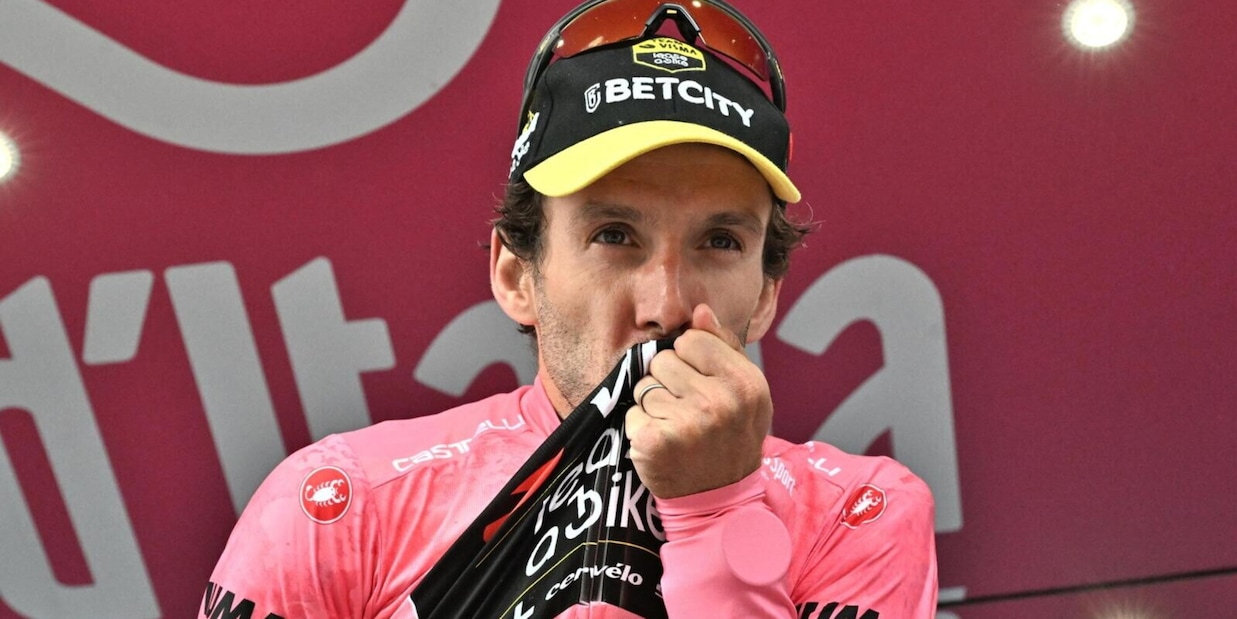 Il Giro d'Italia 2025 arriva a Roma tra le bellezze del Vaticano e Colosseo