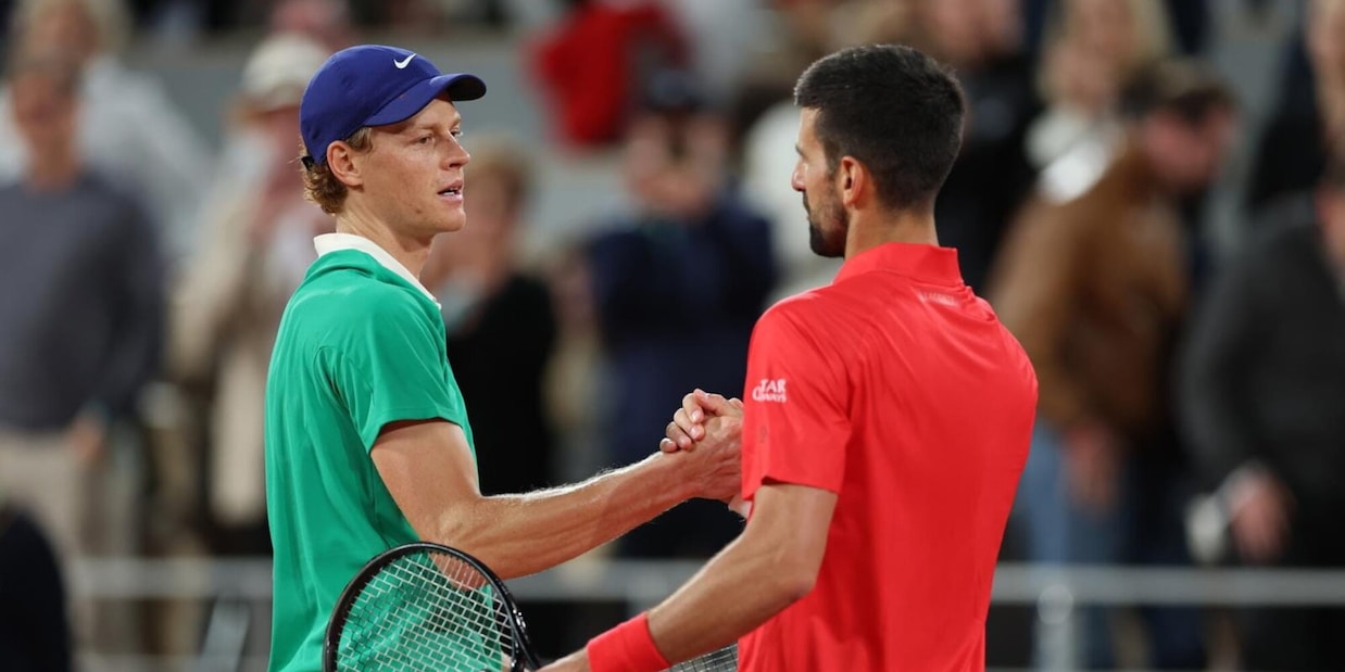 Rolad Garros, Sinner piega Djokovic e per la prima volta è in finale a Parigi Rolad Garros, Sinner piega Djokovic e per la prima volta è in finale a Parigi