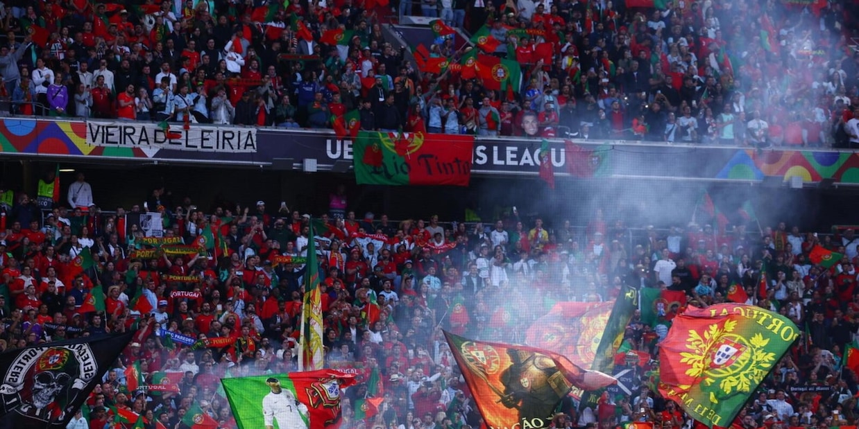 Tragedia alla finale di Nations League tra Portogallo e Spagna: tifoso cade dagli spalti e muore