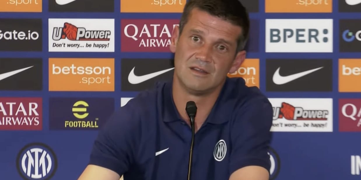 Chivu e la risposta infastidita in diretta a un giornalista messicano: "Non ci vergogniamo..." Chivu e la risposta infastidita in diretta a un giornalista messicano: "Non ci vergogniamo..."