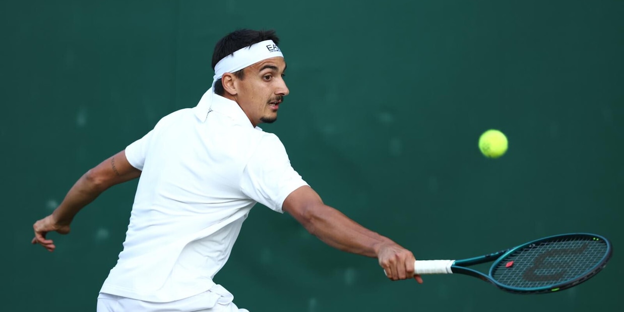 Wimbledon, Sonego non si ferma, Cocciaretto al terzo turno: Bronzetti ko
