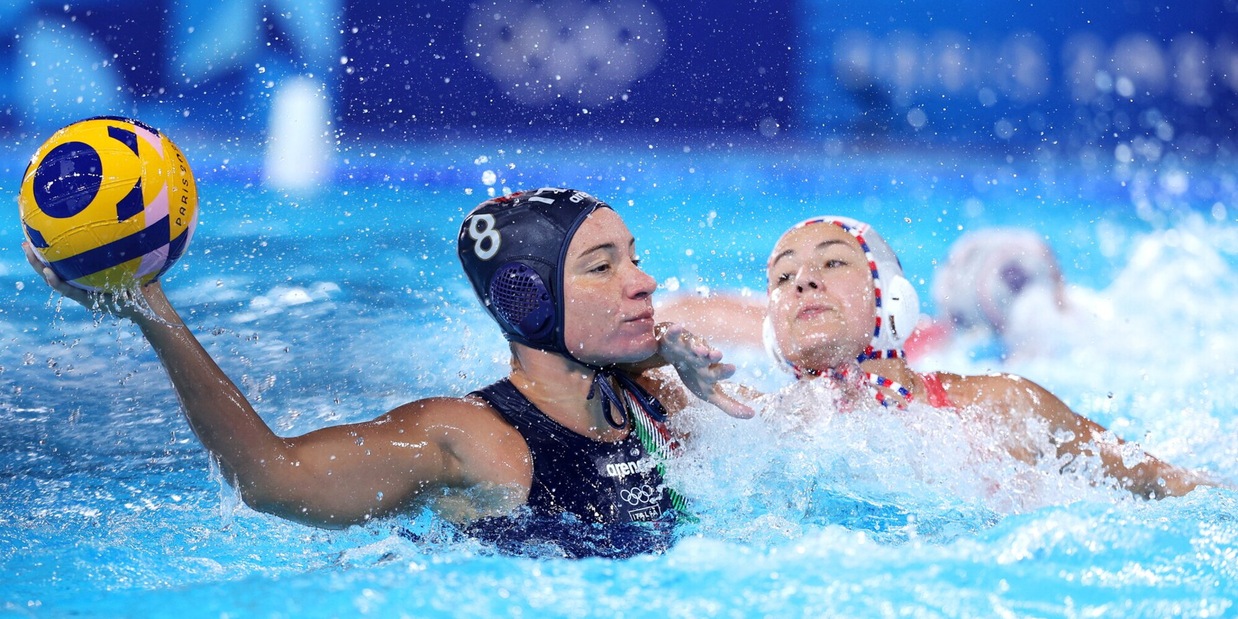 Il Setterosa apre la corsa al Mondiale