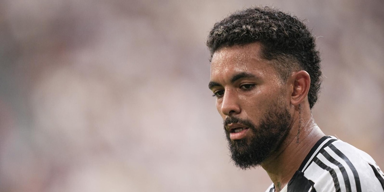 Dall'Inghilterra: "Juve, Manchester United interessato a Douglas Luiz" Dall'Inghilterra: "Juve, Manchester United interessato a Douglas Luiz"