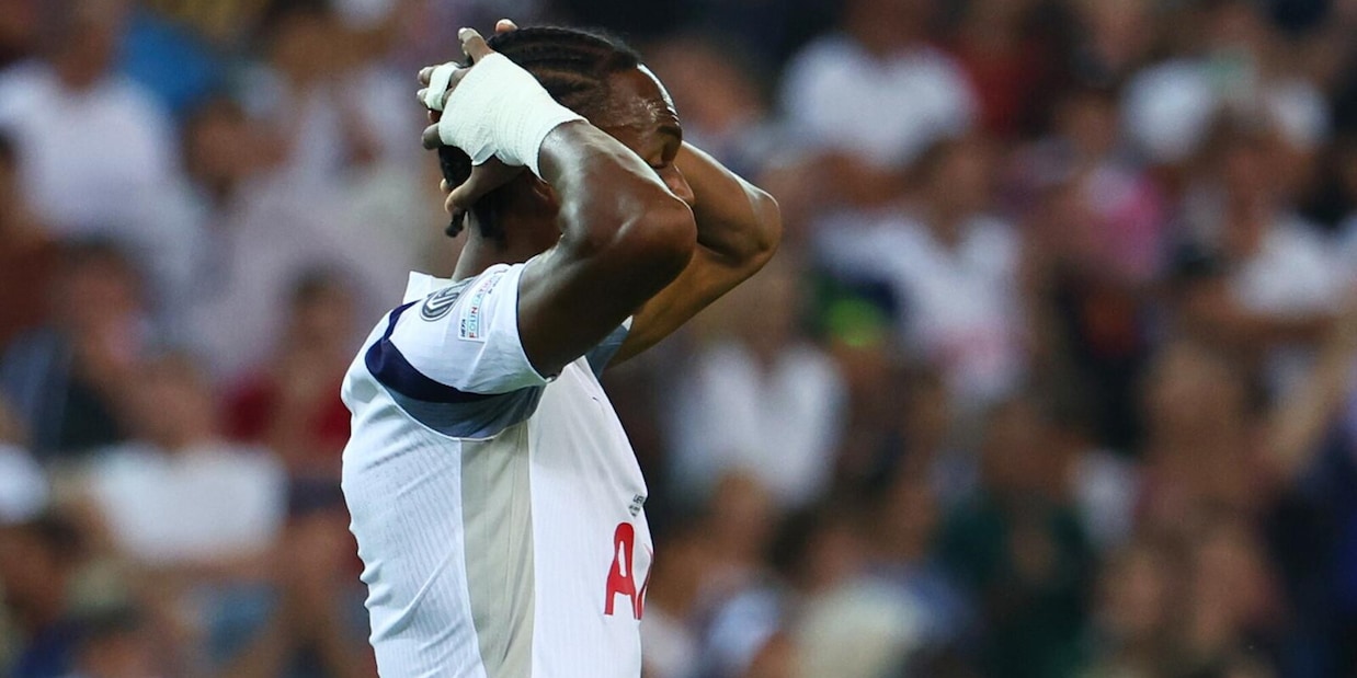 Insulti razzisti contro Tel, Tottenham furioso: "Disgustati da questi vigliacchi"