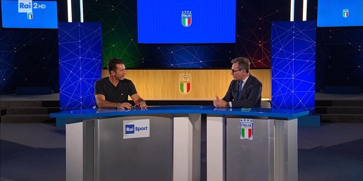 Buffon su Donnarumma fatto fuori dal Psg: "Forse un portiere che ha vinto la Champions da protagonista..."