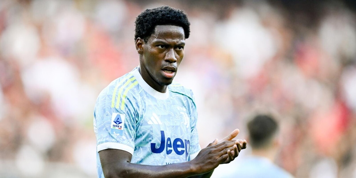 Juve, senti David: "Competitivi in ogni competizioni. Giocare insieme a Vlahovic? Non ci sarebbero problemi"