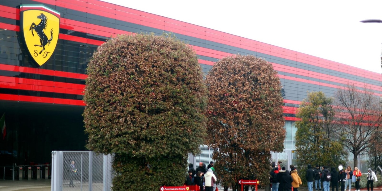 Due pezzi grossi lasciano la Ferrari: chi sono e cosa cambia per Leclerc e Hamilton