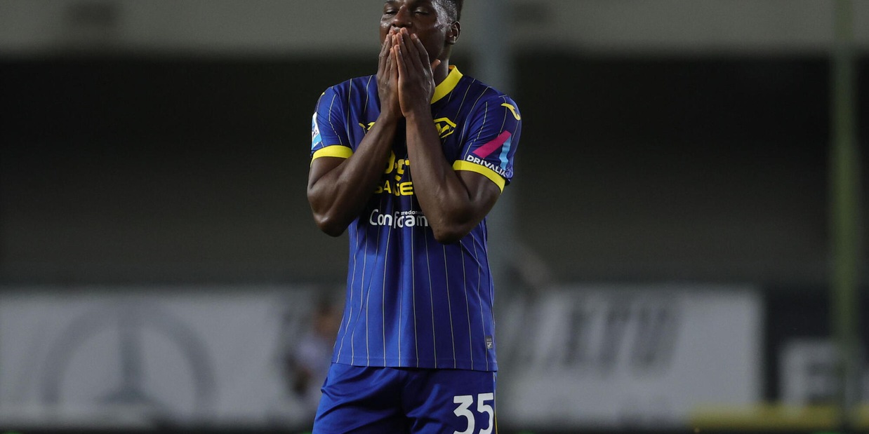 
            
            Verona: per Mosquera appendicectomia d'urgenza
          