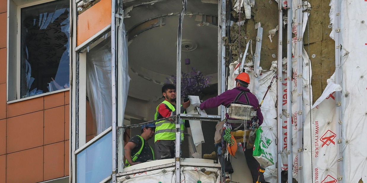 
            
            Mosca, abbattuti 221 droni ucraini durante la notte
          