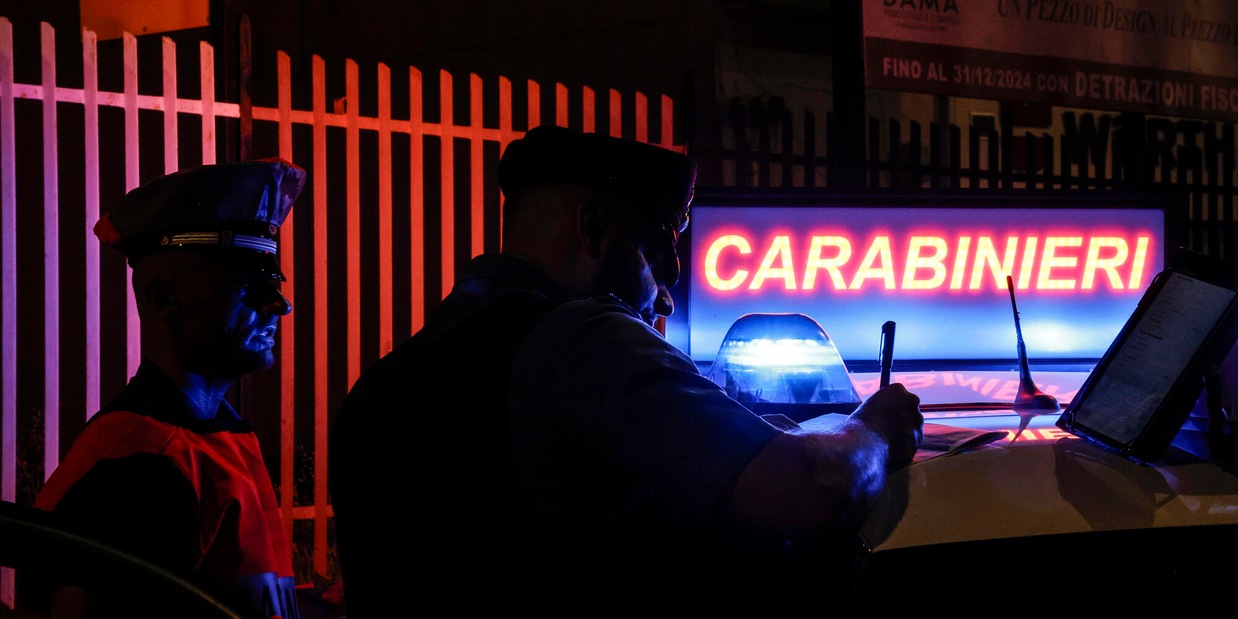 
            
            Violentano 12enne e postano video su WhatsApp
          