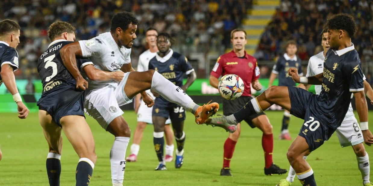 Calò e Ghedjemis illudono il Frosinone, rimonta Sudtirol nel finale