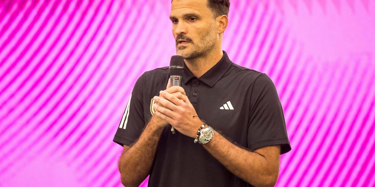 
            
            Calcio: Vizcarrondo ct ad interim del Venezuela
          