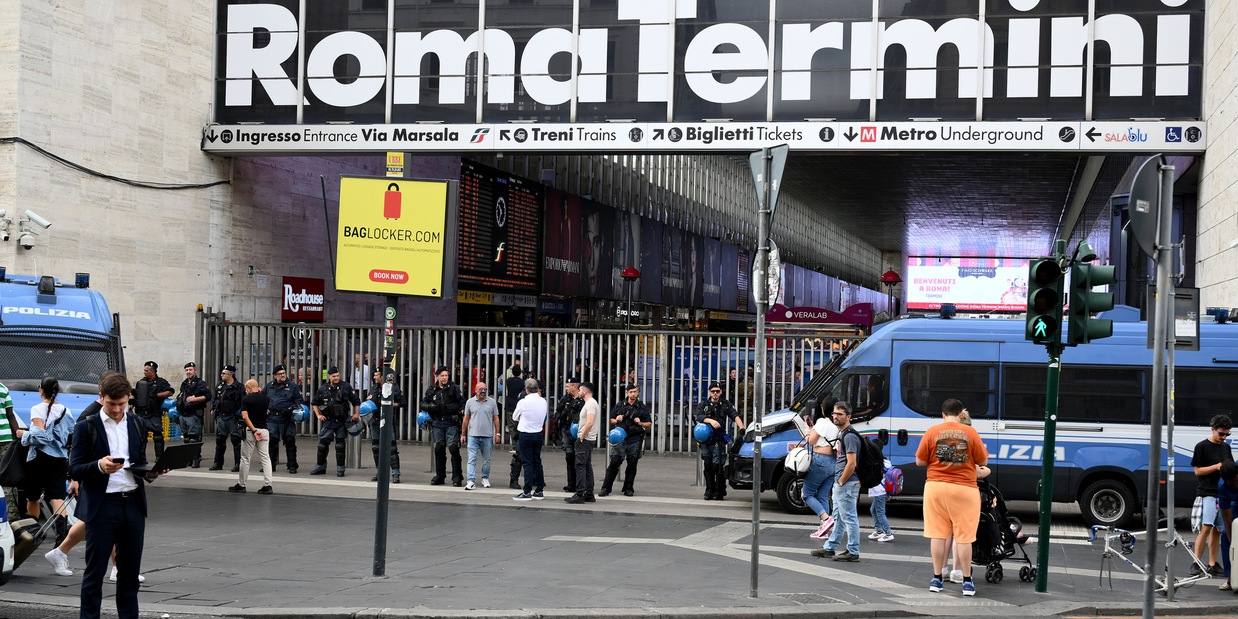 
            
            Proteste pro Pal, contingentati accessi alla stazione Termini
          